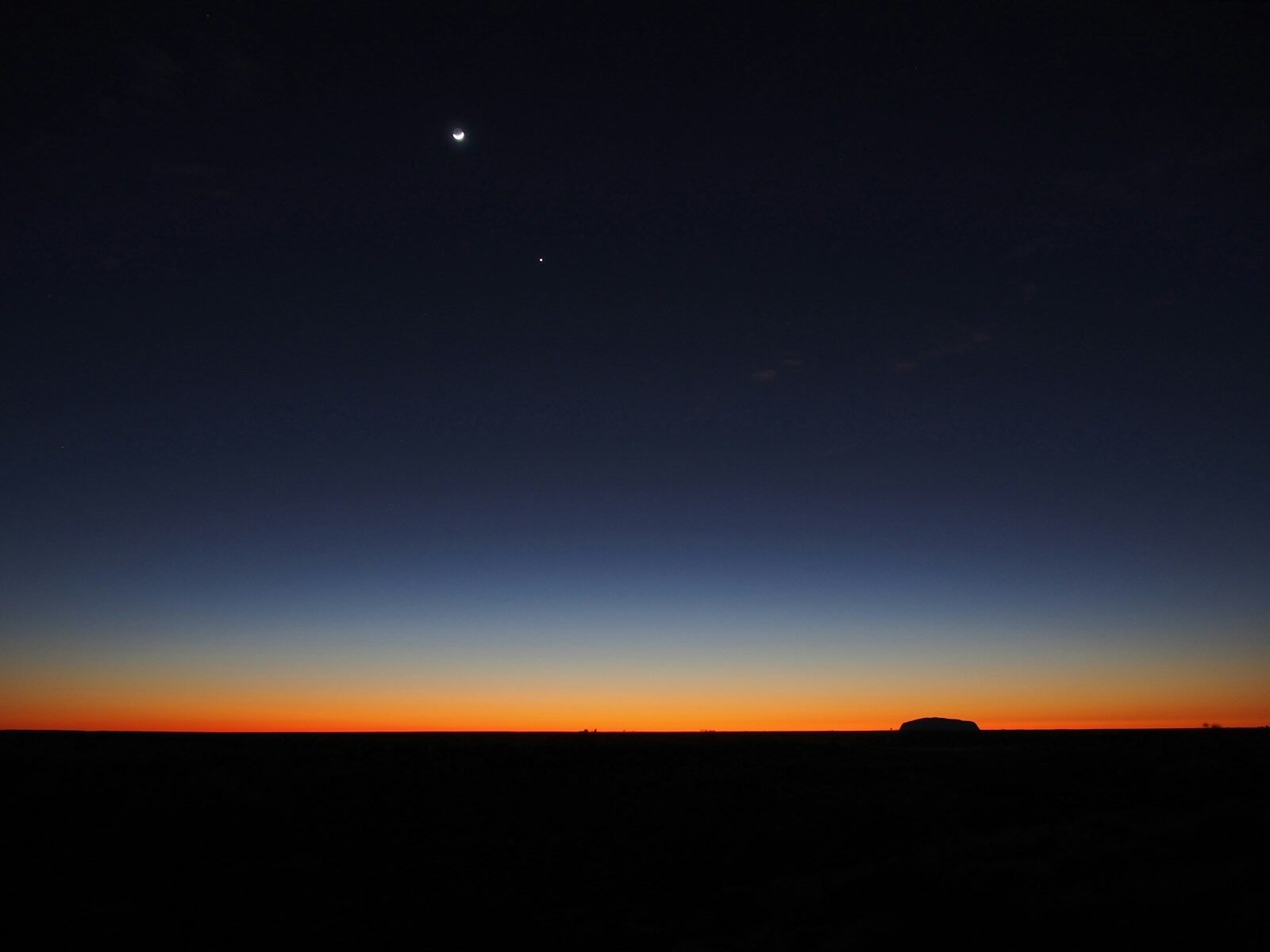 Ledare 5 photo of stars on sky